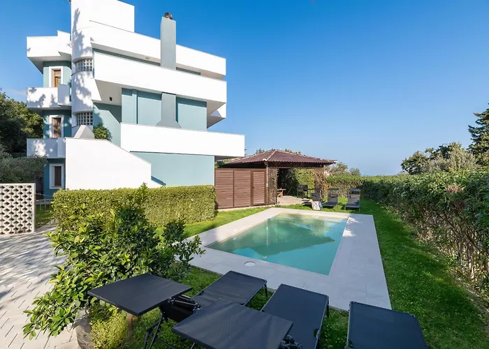 Annatoli Villa